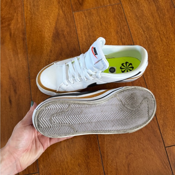 Nike casual shoes - Picture 3 of 7